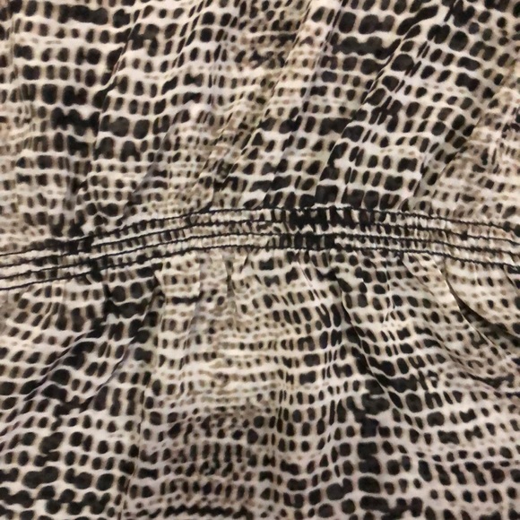 Calvin Klein Printed Sheer Peplum Top - Picture 6 of 8